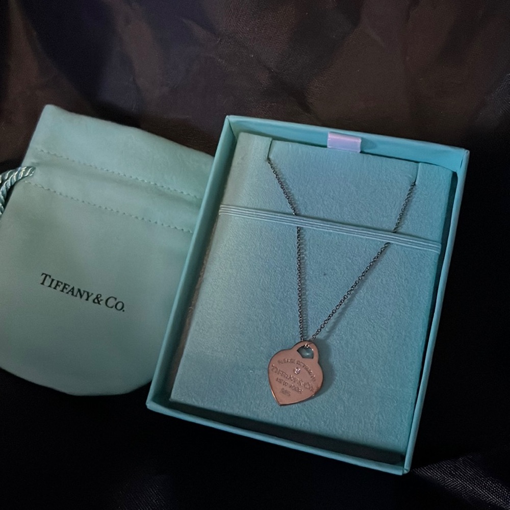 Tiffany &Co. Heart Tag pendant